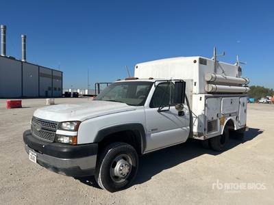 2005 Chevrolet SILVERADO 3500 4x2 Utility Truck