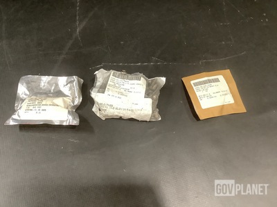 (173) Machine Screws, (12) Blind Rivets & Assorted Items