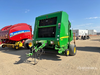 2010 John Deere 568-5X6 مكبس دائري