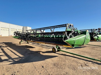 2012 John Deere 640D 40 ft Draper Combine Header