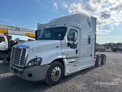 2015 Freightliner Cascadia 125 6x4 T/A Sleeper Truck Tractor