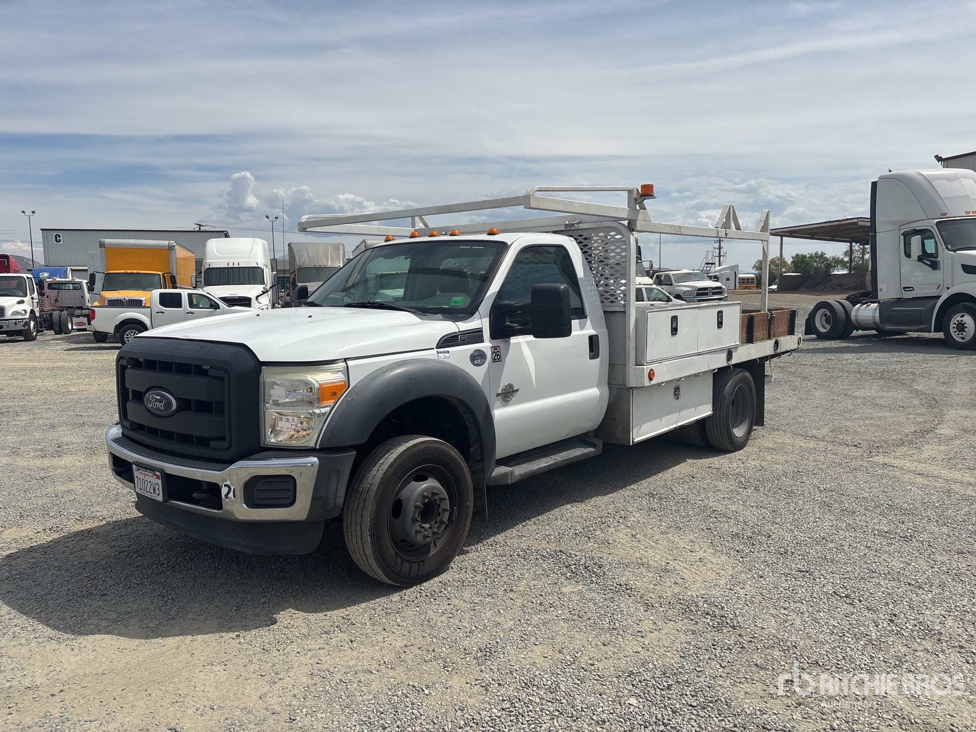 2015 Ford F-550 XL 4x2 Flatbed Truck