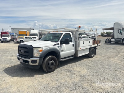 2015 Ford F-550 XL 4x2 Flatbed Truck