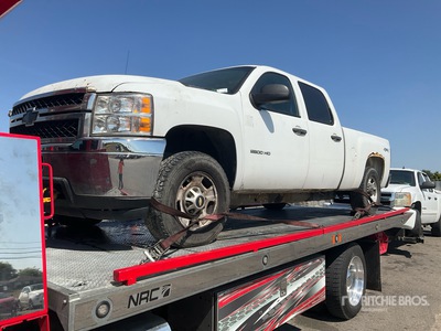2011 Chevrolet Silverado 2500HD 4x4 Crew Cab Pickup