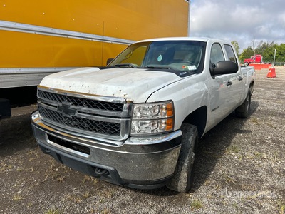 2011 Chevrolet Silverado 2500HD 4x4 Crew Cab Pickup