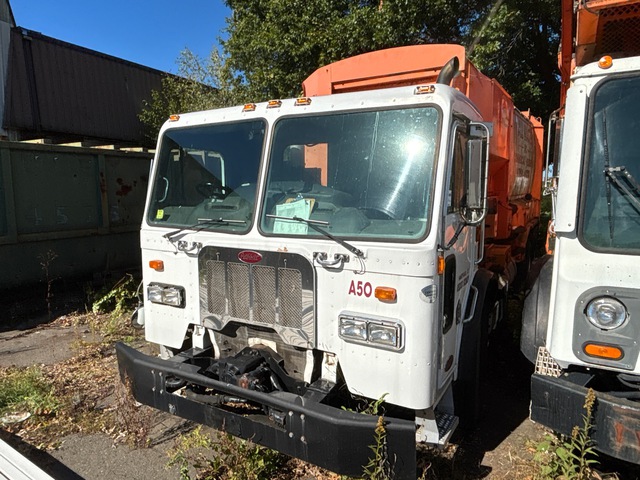 2012 Peterbilt 320 6x4 Side Loader Waste Collection Truck