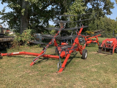 Kubota RA210CR 10 Rotor Rastrillo de pastos