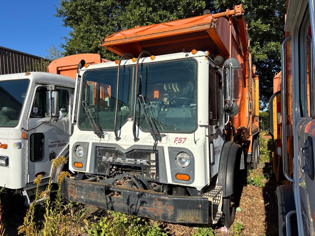 2014 Mack MRU633 8x4 Front Loader Waste Collection Truck (Inoperable)