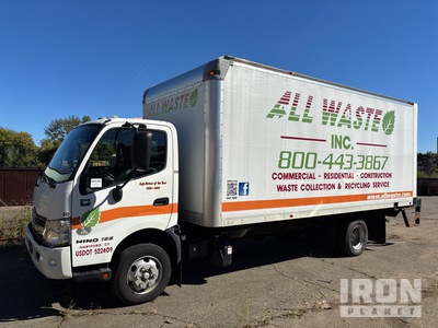 2016 Hino 155 4x2 Camion fourgon