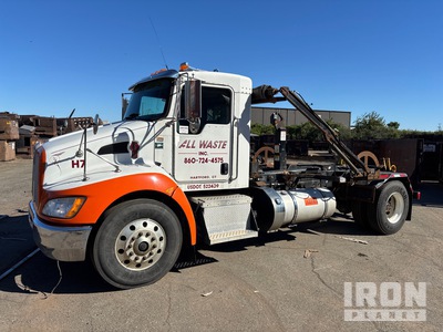 2014 Kenworth T370 4x2 Hooklift Truck
