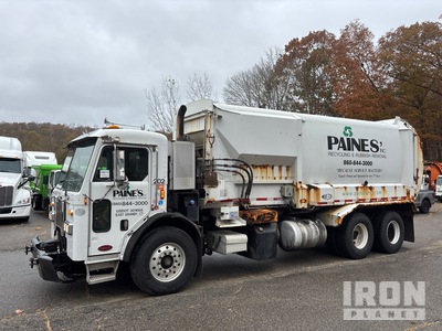 2013 Peterbilt 320 6x4 Side Loader Waste Collection Truck