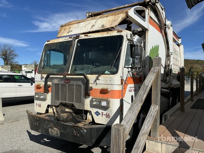 2016 Peterbilt 320 Autocarro per rifiuti