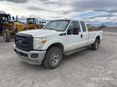 2012 Ford F-350 XL 4x4 Extended Cab Pickup