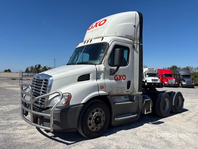2018 Freightliner Cascadia 113 6x4 T/A Day Cab Truck Tractor
