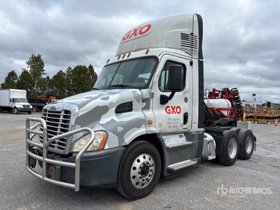 2018 Freightliner Cascadia 113 6x4 T/A Day Cab Truck Tractor