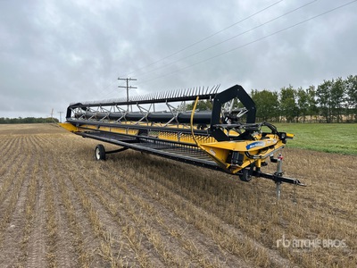 2009 New Holland 94C 36 ft Combine Header
