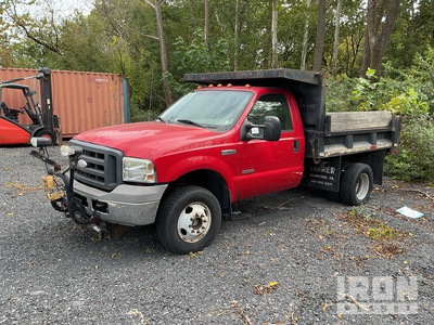 Ford F-350 XL 4x4 Autocarro ribaltabile (Inoperable)