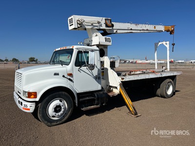 RO TC-60 12500 lb Straight Boom on 2001 International 4700 4x2 Boom Truck