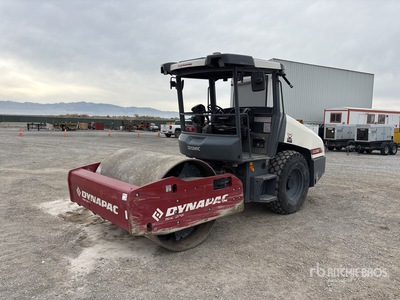 Dynapac CA1500 Compacteur à tambour lisse