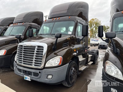 2017 Freightliner CASCADIA 4x2 S/A Day Cab Truck Tractor (Inoperable)