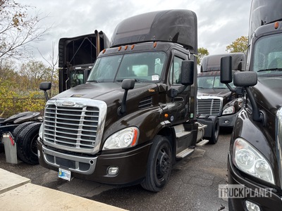 2017 Freightliner CASCADIA 4x2 2-Achs Sattelzugmaschine (Inoperable)