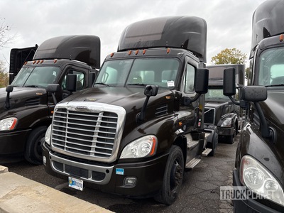 2018 Freightliner Cascadia 4x2 S/A Day Cab Truck Tractor (Inoperable)