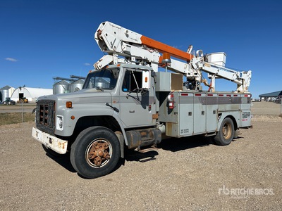 Pitman HS-41A on 1989 International 1954 4x2 Bucket Truck