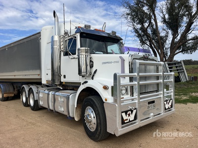2009 Western Star 4800FX 6x4 Cabina con cuccetta per trattore stradale