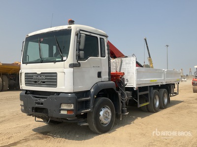 PK 16000L on 2008 MAN TGA33.360 6x4 Pritschenwagen mit Kran