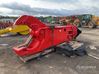 La Bounty MSD50R-III 4500 mm Rotating Hydraulic Shear.
