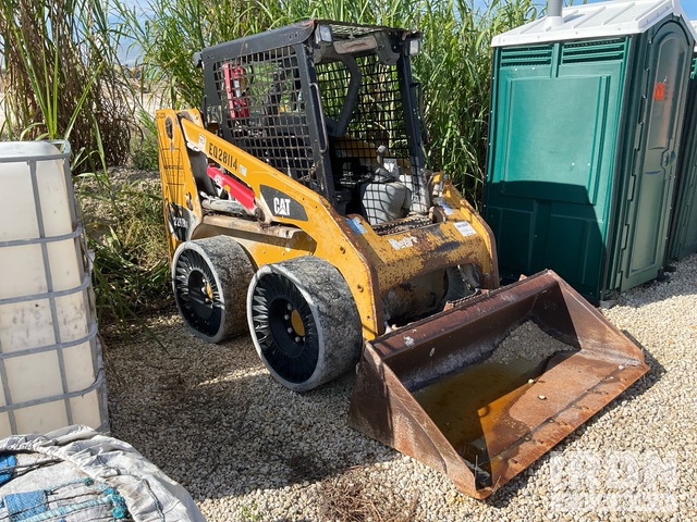 MINI CARGADOR SOBRE RUEDAS 2013 CATERPILLAR 226B3