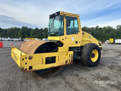 2014 Bomag BW211D-5 جهاز ضاغط  الأسطوانة الناعمة