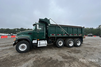 2004 Mack CV713 Granite 8x4 Tri/A Dump Truck