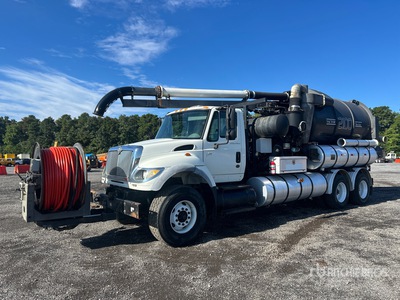 Vactor 2100 series on 2006 International 7600 6x4 Vacuum Tanker Truck