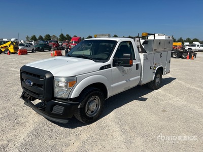 2015 Ford F-250 XL 4x2 Utility Truck