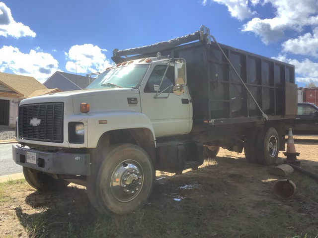 2000 Chevrolet C7500 4x2 S/A Dump Truck (Inoperable)