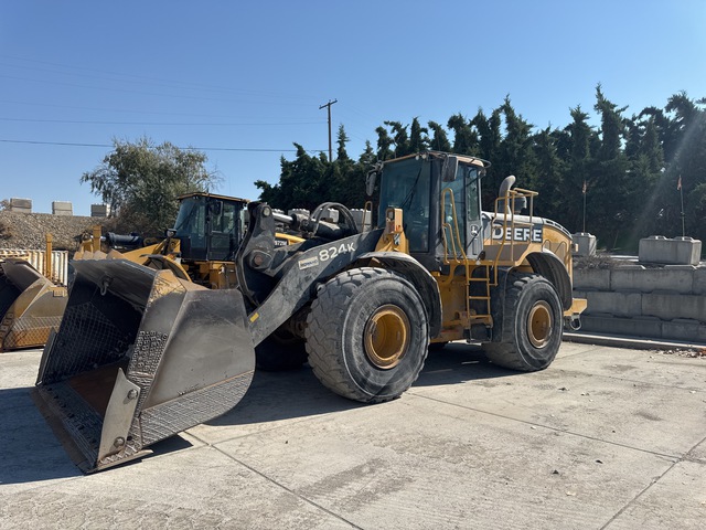 2013 John Deere 824K