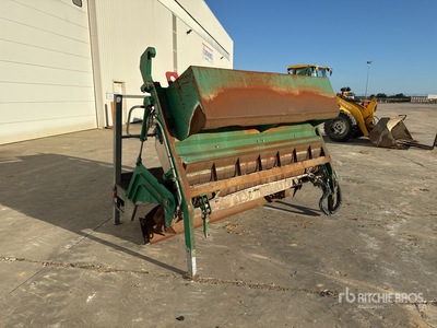 2010 Secmair GPB1400 Gravilloneur Varios implementos camion