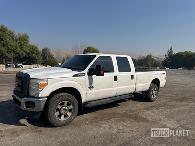 2014 Ford F-350 XL 4x4 Crew Cab Pickup