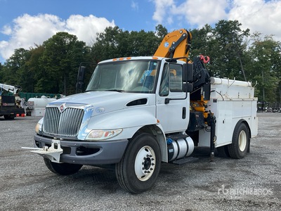 2017 Effer 135/3S 8075 lb Knuckle Boom on 2018 International 4300 4x2 Kranwägen