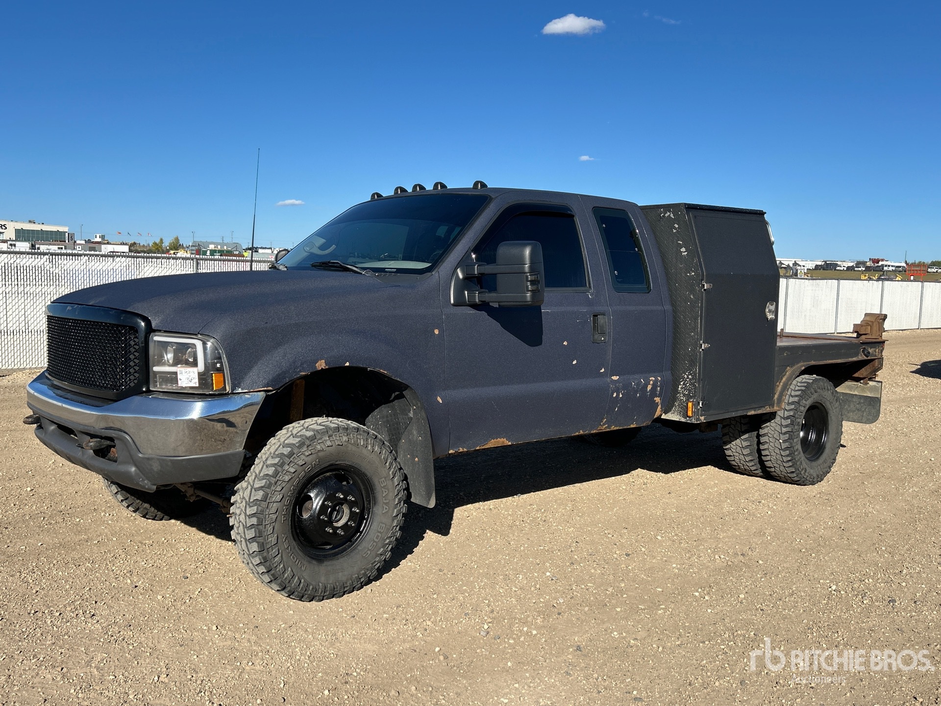 2000 Ford F-350 4x4 Extended Cab Pick Up