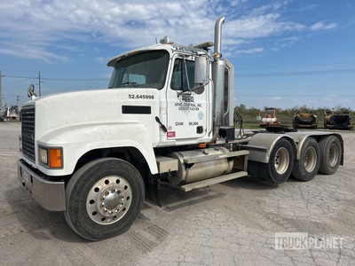 2002 Mack CH613 8x4 Cabina per trattore stradale 3 assi