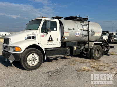 2013 Leeboy Maximizer3 1900 gal on 2002 Sterling 4x2 Asphalt Distributor Truck