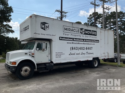 2000 International 4700 4x2 4x2 Moving Kastenwägen