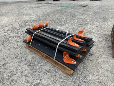 Deleks Rubber Blade 130X20X3 (Unused)