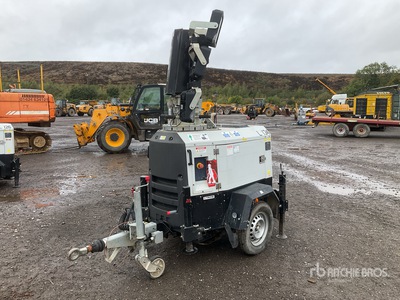 Trime X-ECOK2 3.5 kVA を見 Light Tower