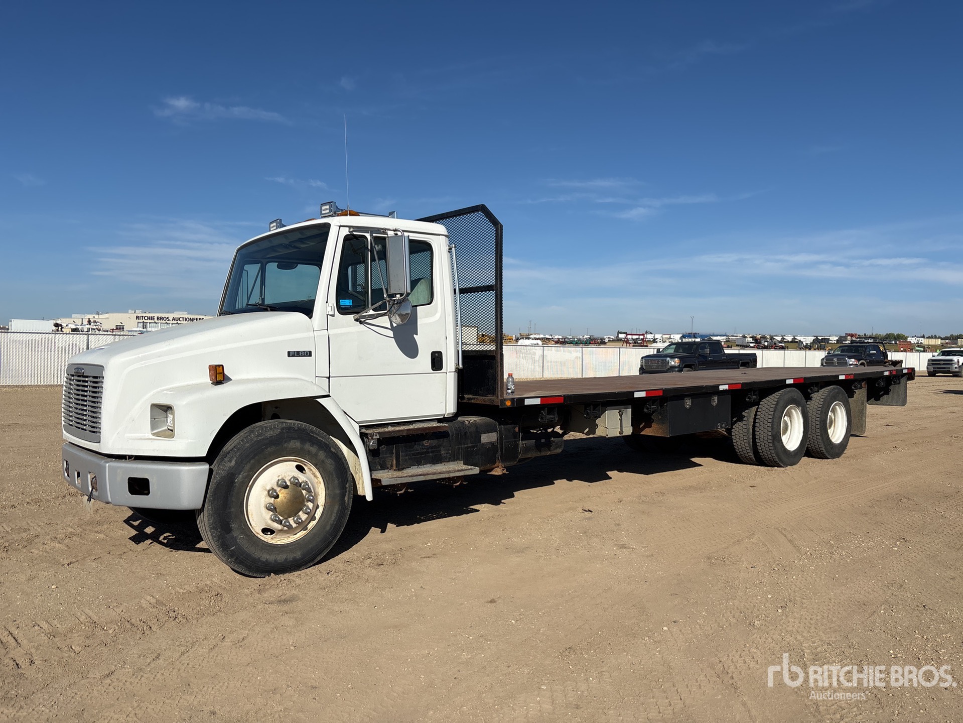1999 Freightliner FL 80 Sleeper Prime Mover