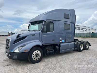 2020 Volvo VNL 6x4 T/A Sleeper Truck Tractor