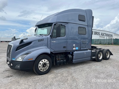 2020 Volvo VNL860 6x4 Cabeza Tractora Cabina Dormitorio