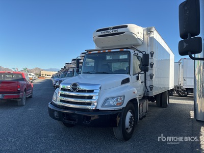 2017 Hino 268 4x2 Camions réfrigérés